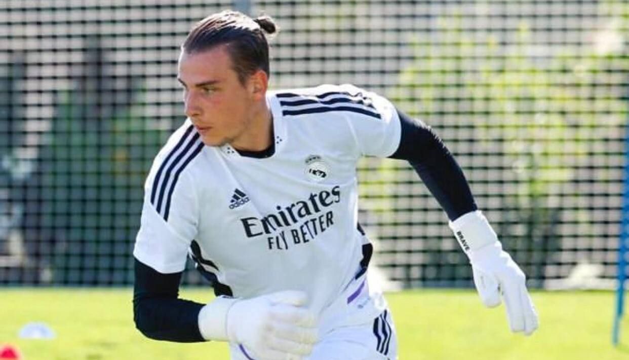 Андрій Лунін Андрій Лунін