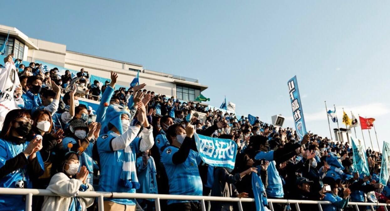 Фанати Йогаками Фанати Йогаками