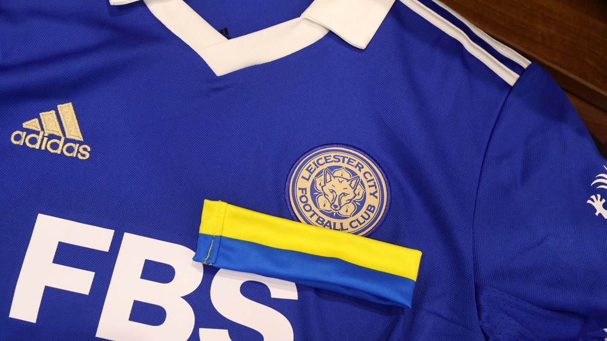 Акція солідарності з Україною клубів АПЛ під час матчів 25 туру Акція солідарності з Україною клубів АПЛ під час матчів 25 туру