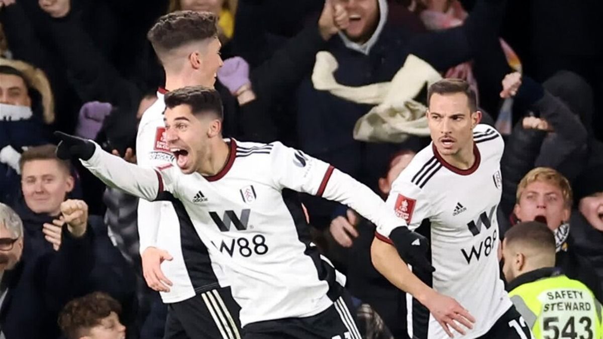 Видео гола Манора Соломона в матче 1/8 финала Кубка Англии Видео гола Манора Соломона в матче 1/8 финала Кубка Англии