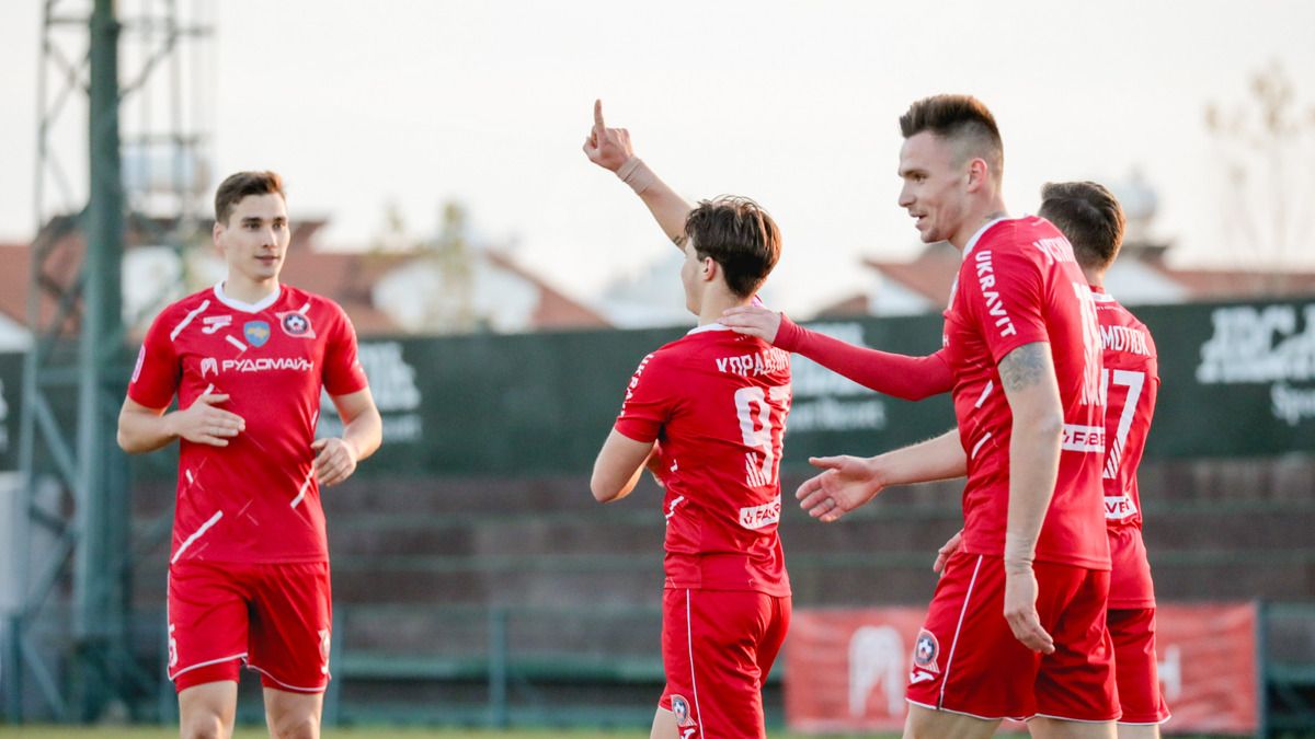 Команда Кривбасс приостановила контракты с производителем формы Joma Команда Кривбасс приостановила контракты с производителем формы Joma