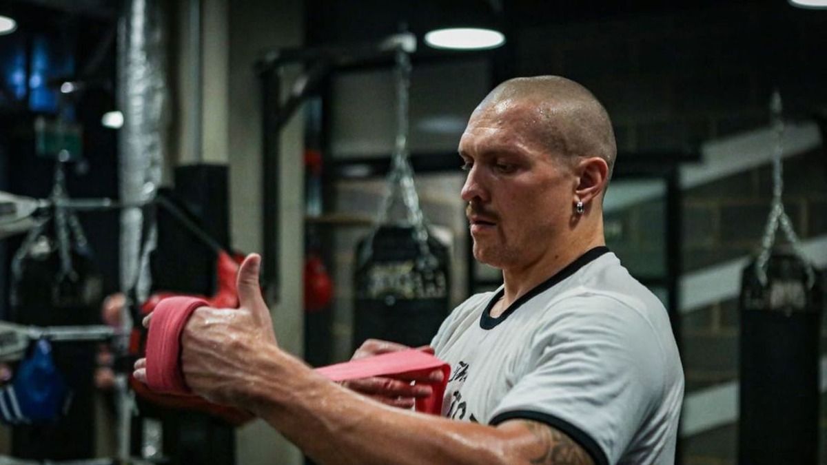 Запальне відео тренування Олександра Усика до бою з Тайсоном Ф'юрі Запальне відео тренування Олександра Усика до бою з Тайсоном Ф'юрі