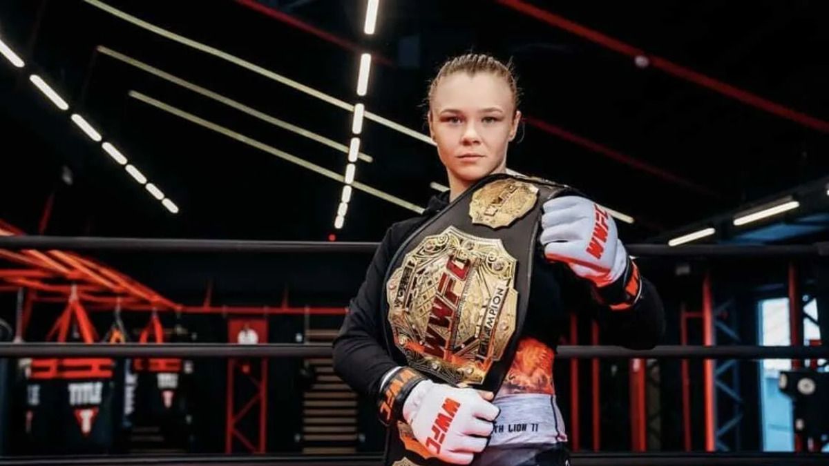 Чемпіонка світу зі змішаних єдиноборств Гоцик записалася до бригади Нацполіції Чемпіонка світу зі змішаних єдиноборств Гоцик записалася до бригади Нацполіції