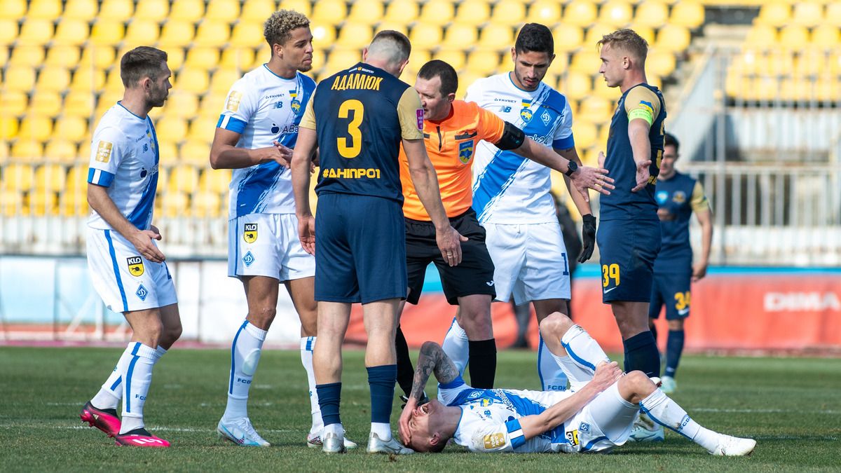 Скандал в матче УПЛ Днепр-1 – Динамо – за что арбитр удалил Буяльского Скандал в матче УПЛ Днепр-1 – Динамо – за что арбитр удалил Буяльского