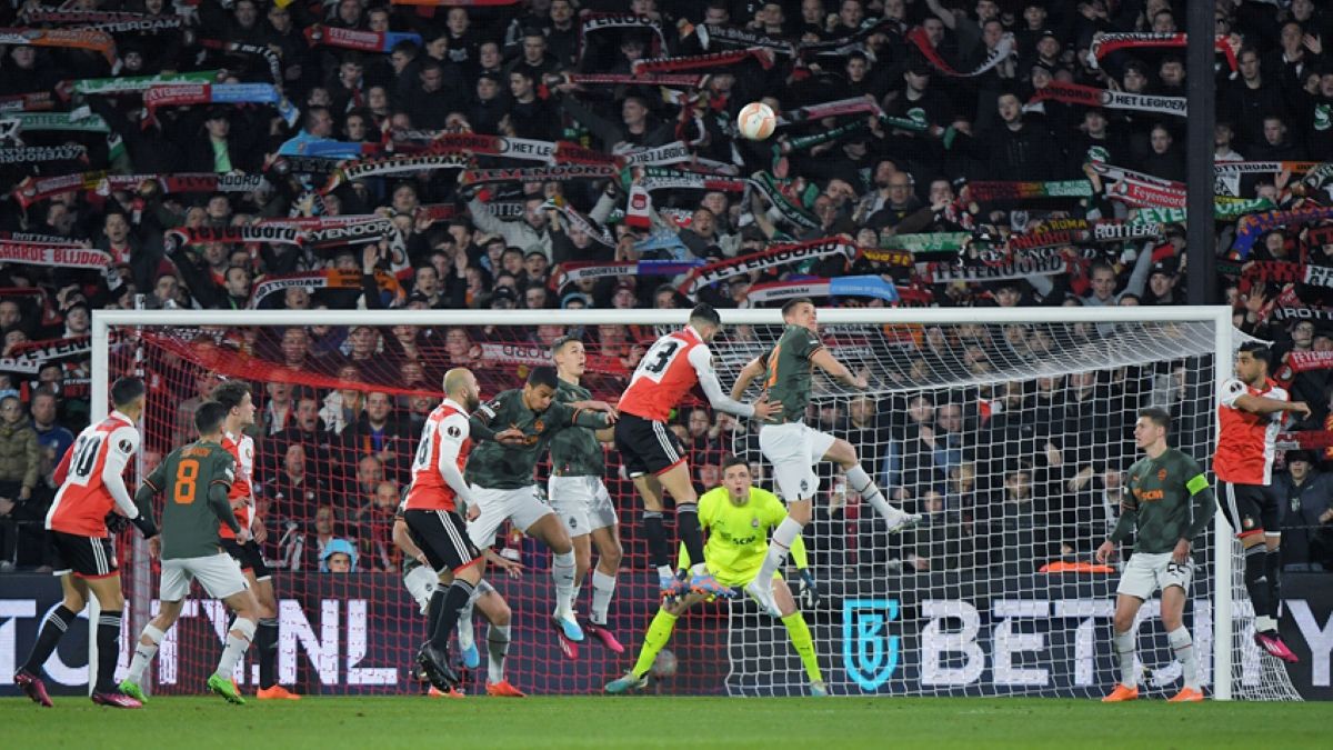 Футбольная аномалия Трубина: заслуживал ли Шахтер пропустить сразу семь голов от Фейенорда Футбольная аномалия Трубина: заслуживал ли Шахтер пропустить сразу семь голов от Фейенорда