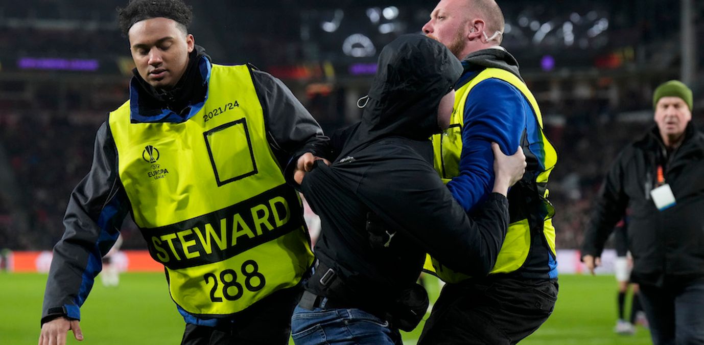 Неадекватний фанат ПСВ Неадекватний фанат ПСВ