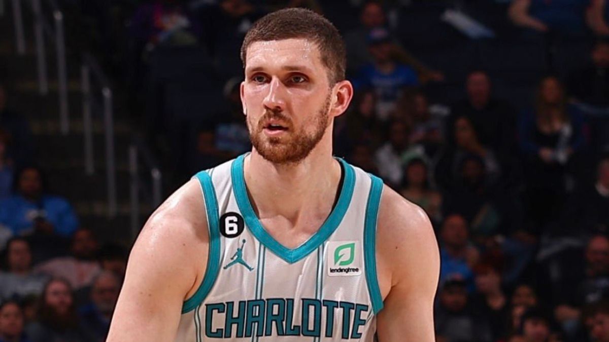 Святослав Михайлюк сыграл самый результативный матч сезона - видео Святослав Михайлюк сыграл самый результативный матч сезона - видео