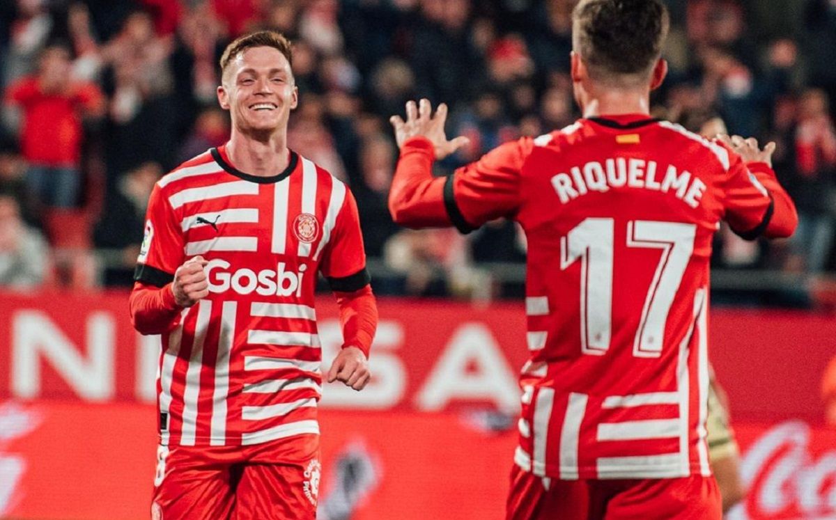 Віктор Циганков зустрівся з уболівальниками Жирони – відео Віктор Циганков зустрівся з уболівальниками Жирони – відео