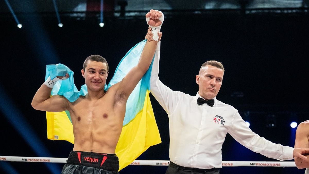Результаты боев украинских боксеров Даниэля Лапина и Ярослава Харциза – видео