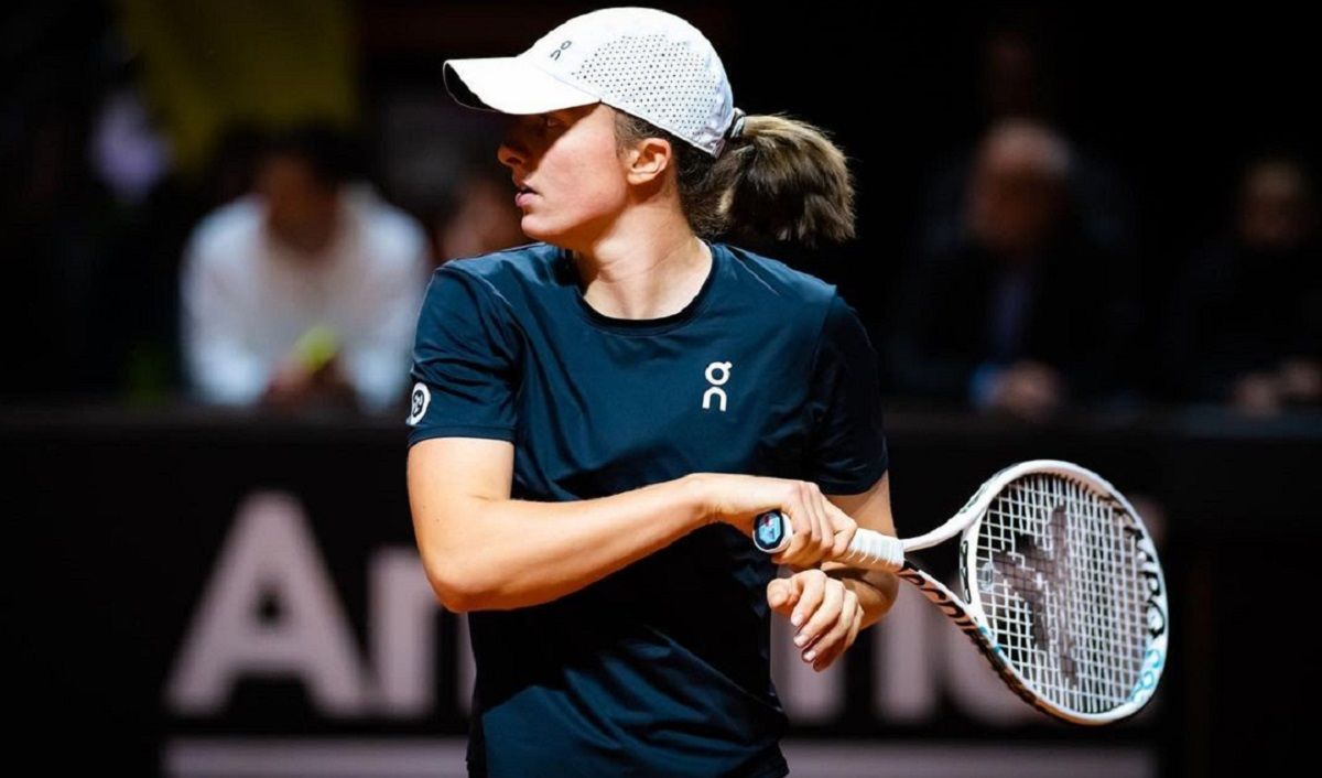 Іга Швьонтек пояснила, чому не одягнула синьо-жовту стрічку на матч у Штутгарті Іга Швьонтек пояснила, чому не одягнула синьо-жовту стрічку на матч у Штутгарті