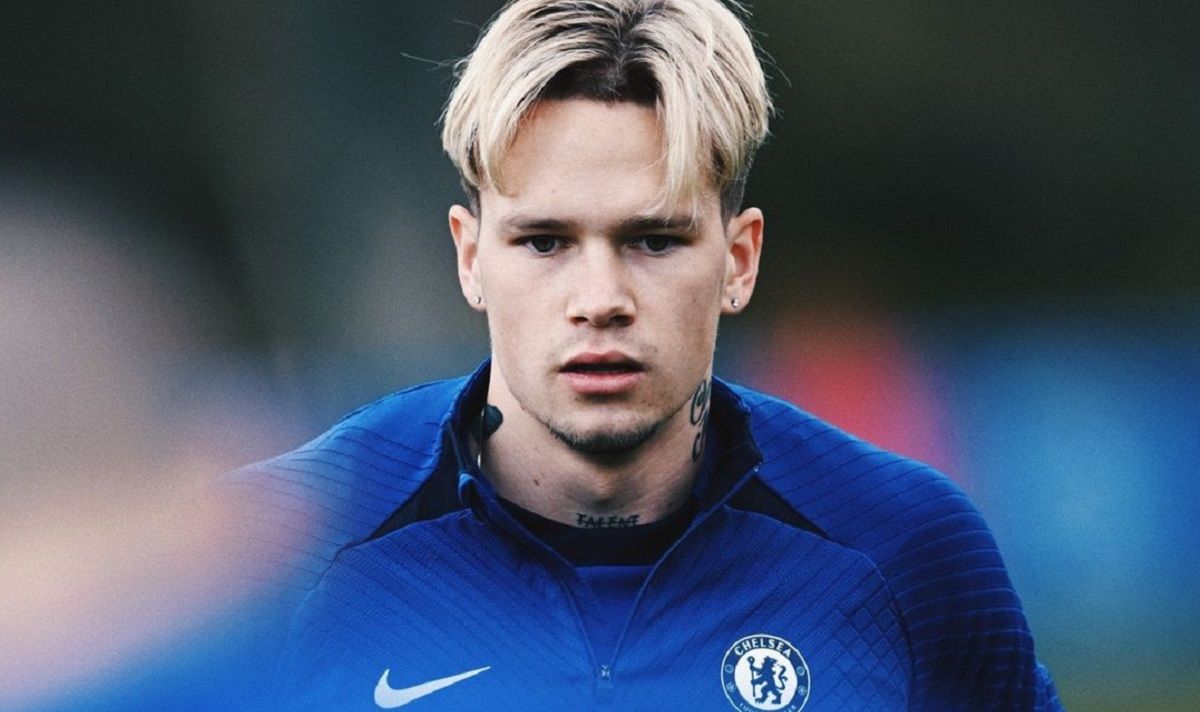 Михайло Мудрик забив гол бісіклетою на тренуванні Челсі – відео Михайло Мудрик забив гол бісіклетою на тренуванні Челсі – відео