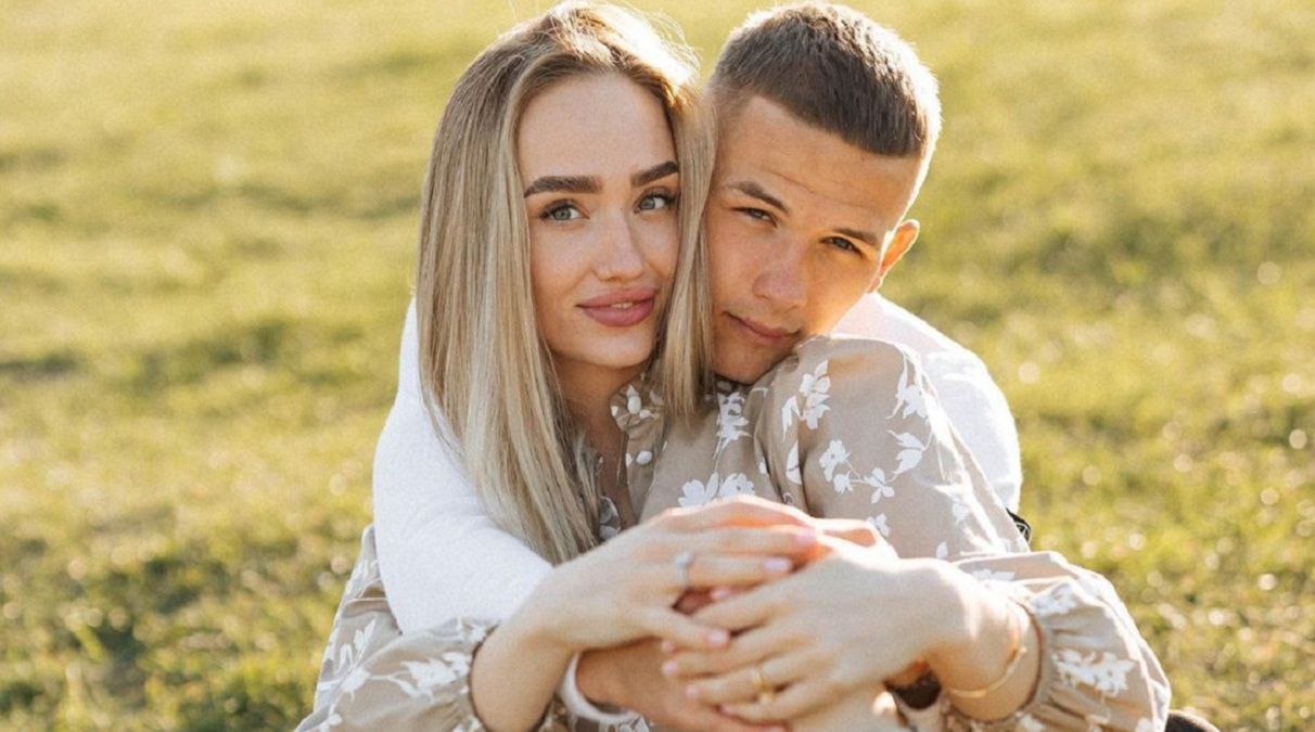 Футболист Шахтера Даниил Сикан официально женился - видео Футболист Шахтера Даниил Сикан официально женился - видео