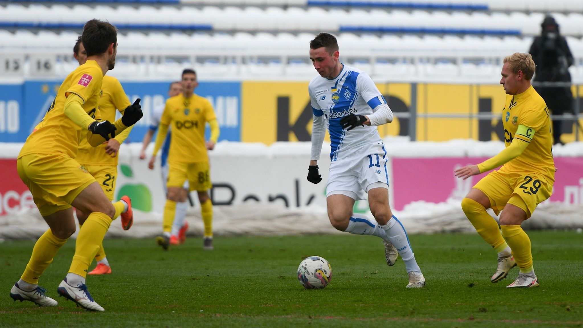 Металлист - Динамо онлайн Металлист - Динамо онлайн