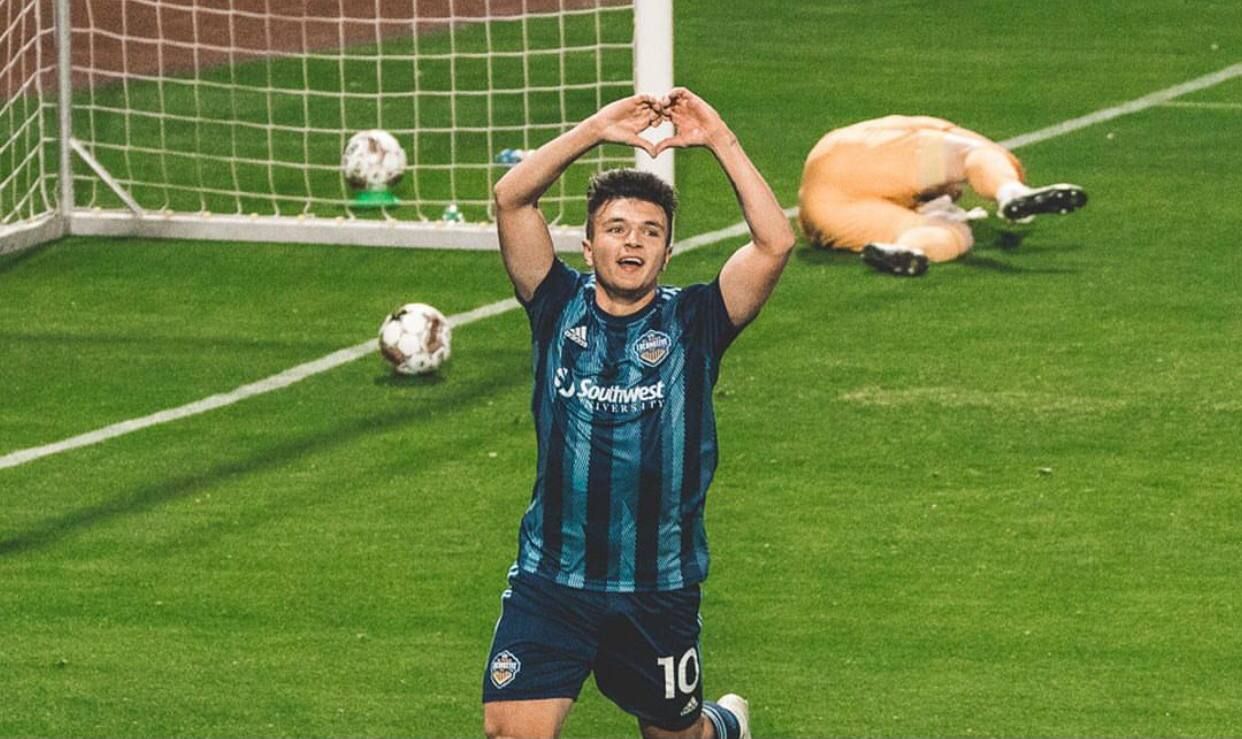 Денис Костишин Денис Костишин