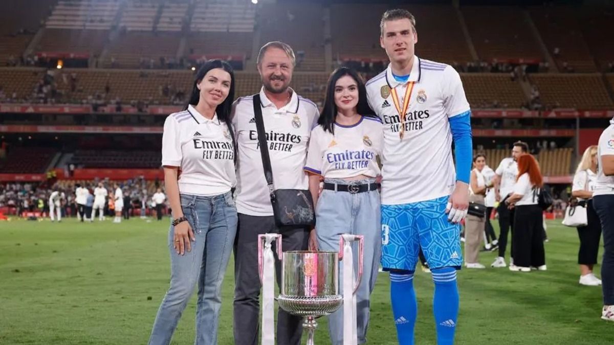 Андрей Лунин – обладатель Кубка Испании сезона 2022/23. Андрей Лунин – обладатель Кубка Испании сезона 2022/23.