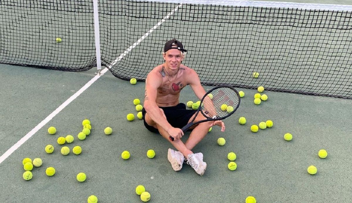 Михайло Мудрик відвідав фінал ATP 1000 у Мадриді у компанії Рауля – відео Михайло Мудрик відвідав фінал ATP 1000 у Мадриді у компанії Рауля – відео