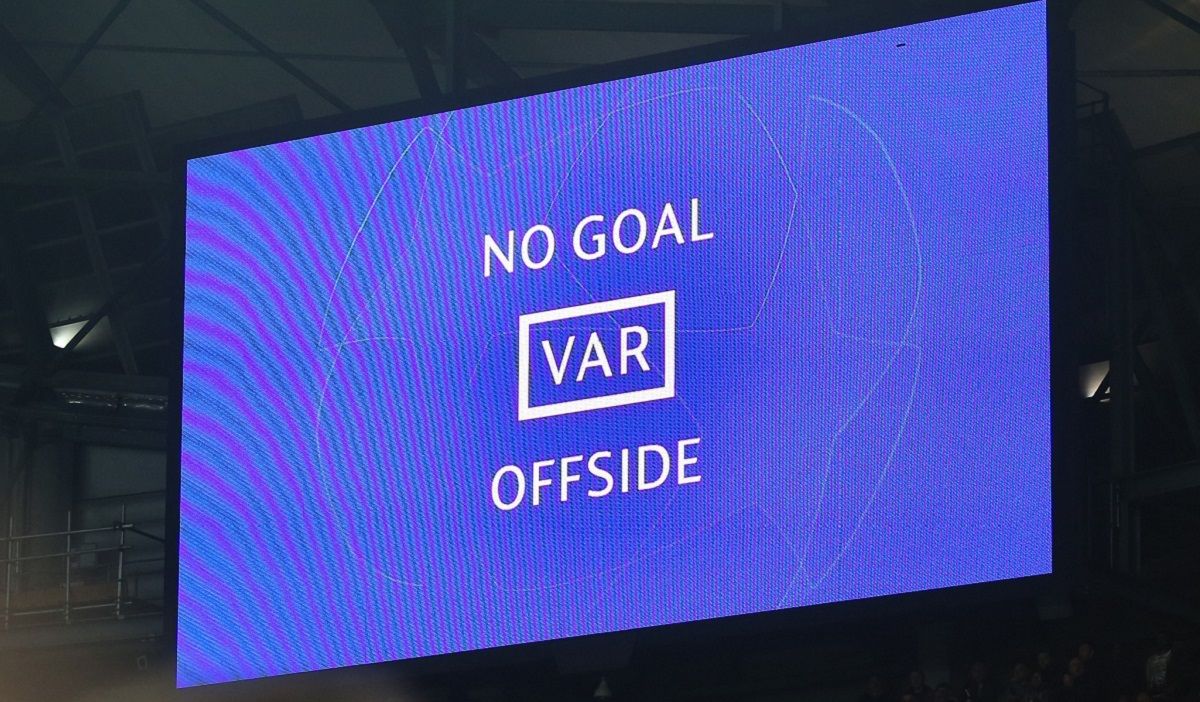 Шахтар хоче зменшити кількість помилок суддів – гірники куплять для УАФ дві машини VAR Шахтар хоче зменшити кількість помилок суддів – гірники куплять для УАФ дві машини VAR