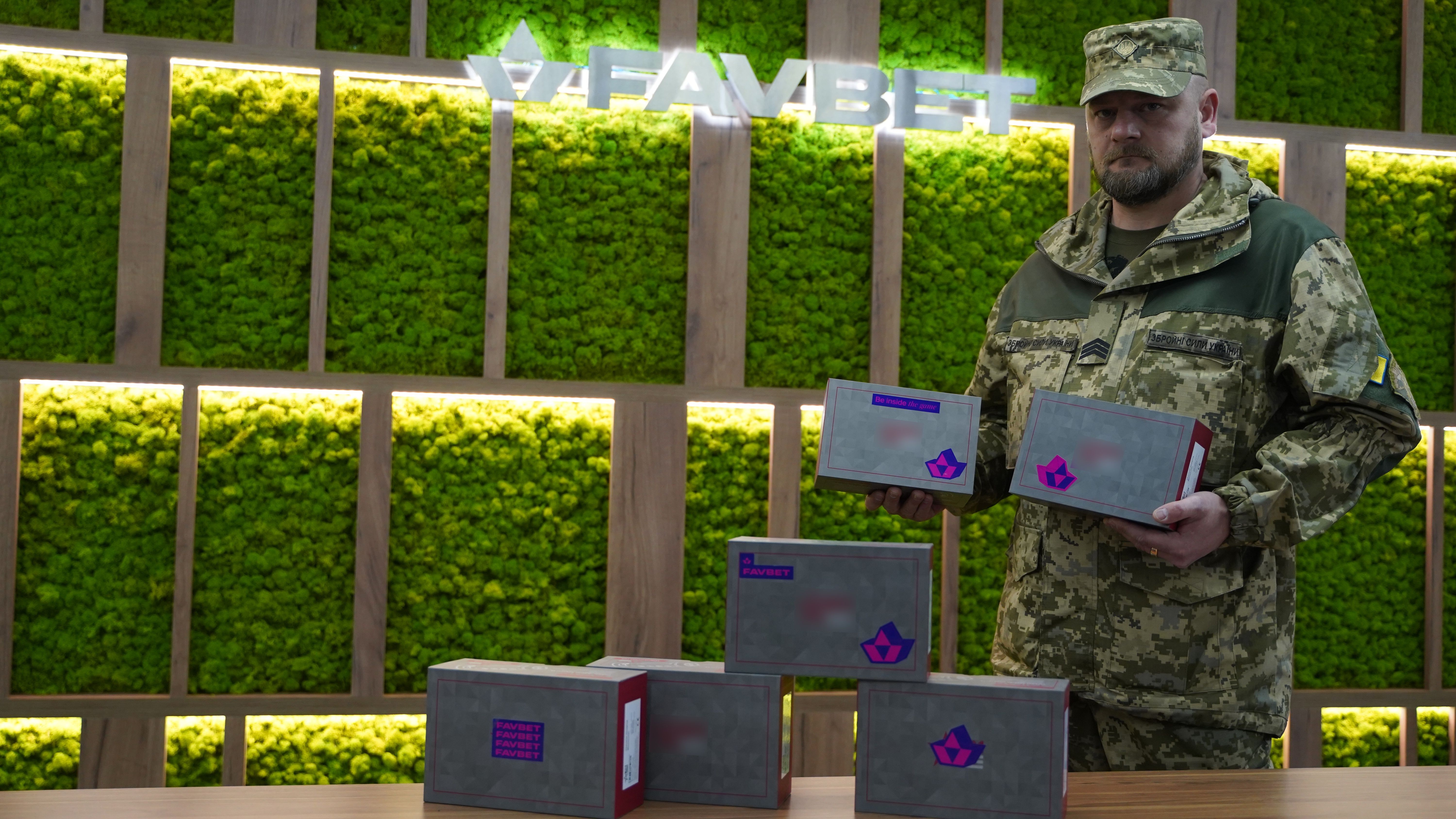 FAVBET закупив 7 тепловізорів для ЗСУ в межах проєкту "Кіберпанк 2023" FAVBET закупив 7 тепловізорів для ЗСУ в межах проєкту "Кіберпанк 2023"