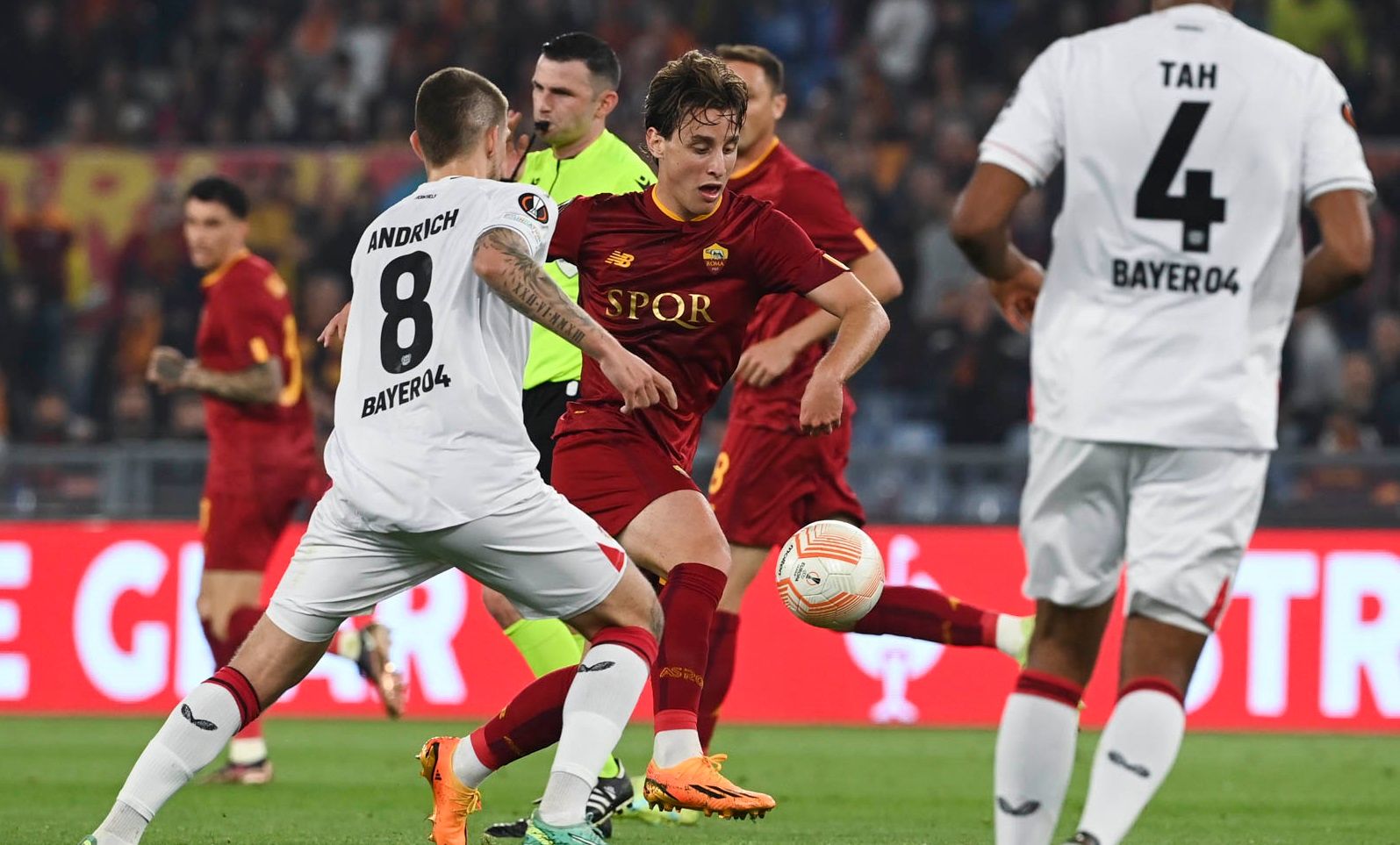 Рома мінімально переграла Баєр Рома мінімально переграла Баєр