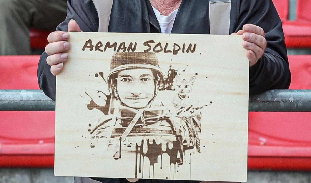 Ренн вшанував пам'ять загиблого під Бахмутом журналіста Армана Солдіна – відео