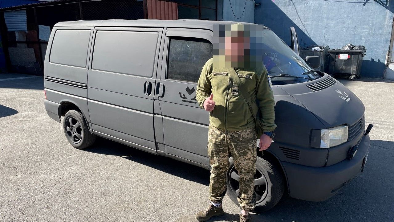 ЗСУ отримали пікап, два мікроавтобуси і тепловізори від Favbet Foundation ЗСУ отримали пікап, два мікроавтобуси і тепловізори від Favbet Foundation