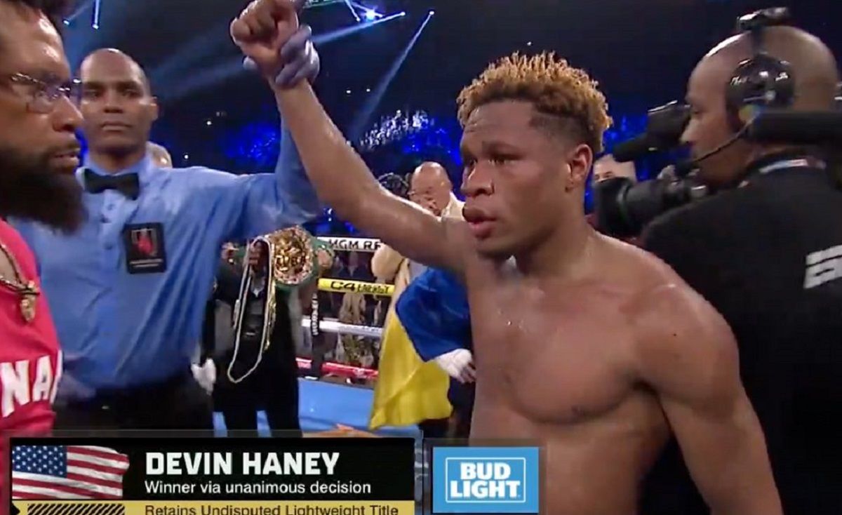 Ломаченко – Хейні – відео оголошення результатів та свист від фанатів Ломаченко – Хейні – відео оголошення результатів та свист від фанатів