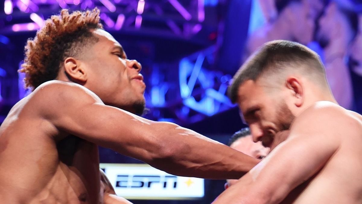 Какой штраф получил Девин Хейни за толчок Василия Ломаченко Какой штраф получил Девин Хейни за толчок Василия Ломаченко