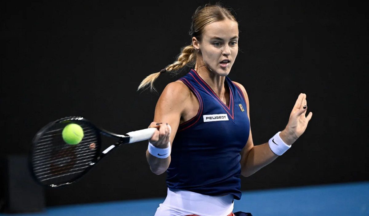 Анна Кароліна Шмідлова вийшла на матч Ролан Гаррос у синьо-жовтому одязі – фото Анна Кароліна Шмідлова вийшла на матч Ролан Гаррос у синьо-жовтому одязі – фото