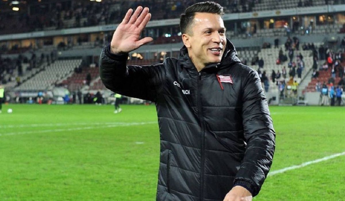 Євген Коноплянка прокоментував відхід із Краковій – чому клуб попрощався з гравцем Євген Коноплянка прокоментував відхід із Краковій – чому клуб попрощався з гравцем