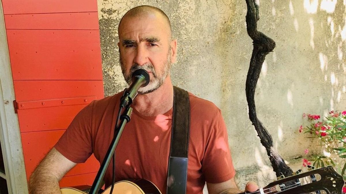 Легендарный форвард Эрик Кантона начал музыкальную карьеру Легендарный форвард Эрик Кантона начал музыкальную карьеру