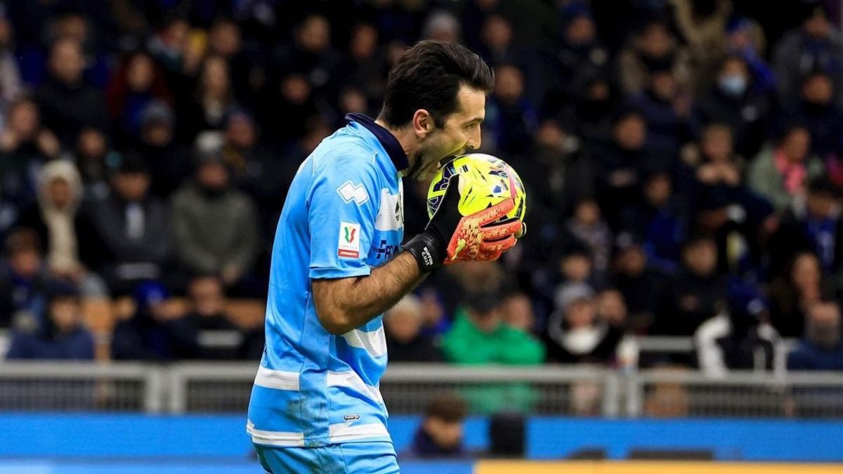 Парма проиграла плей-офф за попадание в Серию А Кальяри Парма проиграла плей-офф за попадание в Серию А Кальяри