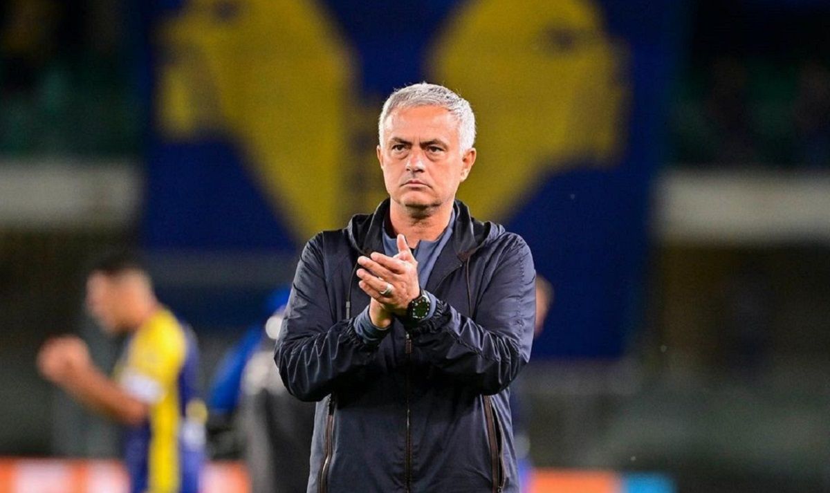 Жозе Моурінью залишається у Ромі – тренер зробив натяк після останньої гри Серії А - 24 канал Спорт Жозе Моурінью залишається у Ромі – тренер зробив натяк після останньої гри Серії А - 24 канал Спорт