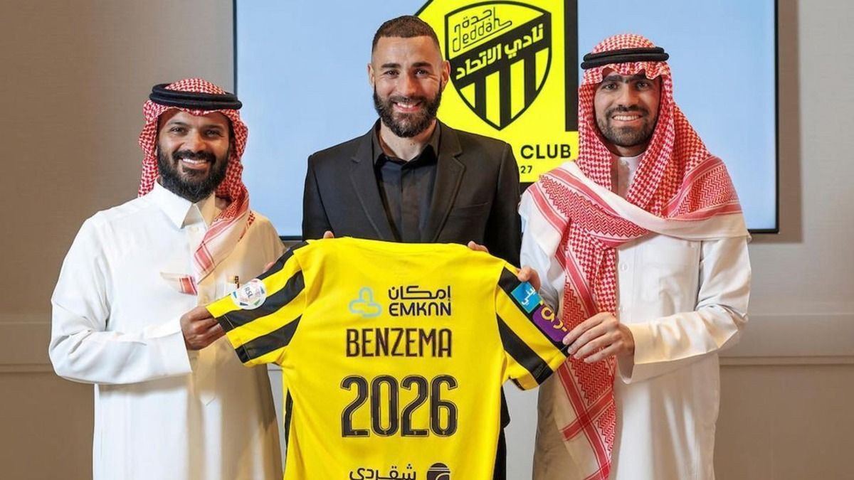 Карим Бензема официально стал игроком саудовского Аль-Иттихада