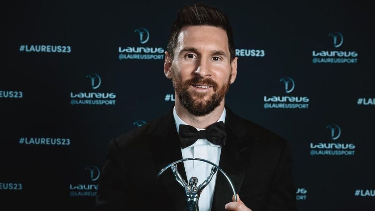 Лионель Месси подписал контракт с американским клубом Интер Майами Лионель Месси подписал контракт с американским клубом Интер Майами