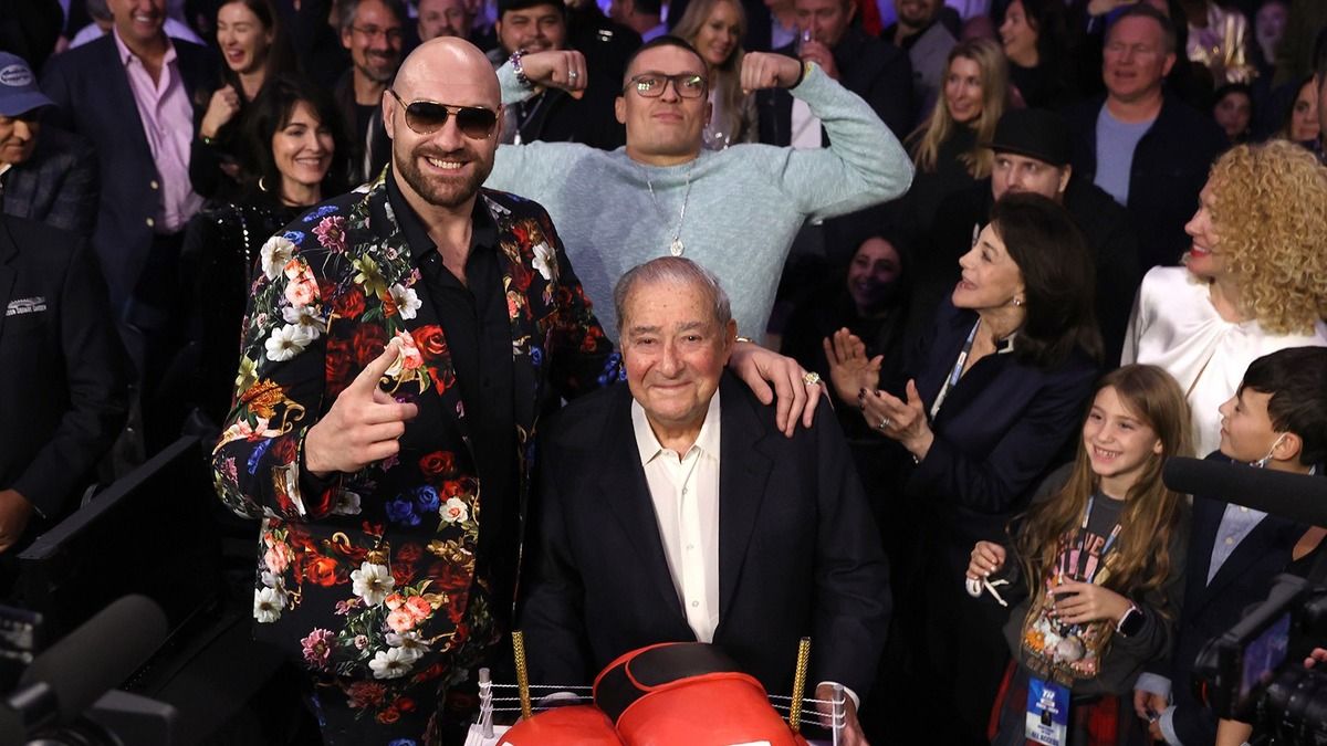 Промоутер Боб Арум оголосив прізвища ймовірних суперників Ф'юрі Промоутер Боб Арум оголосив прізвища ймовірних суперників Ф'юрі