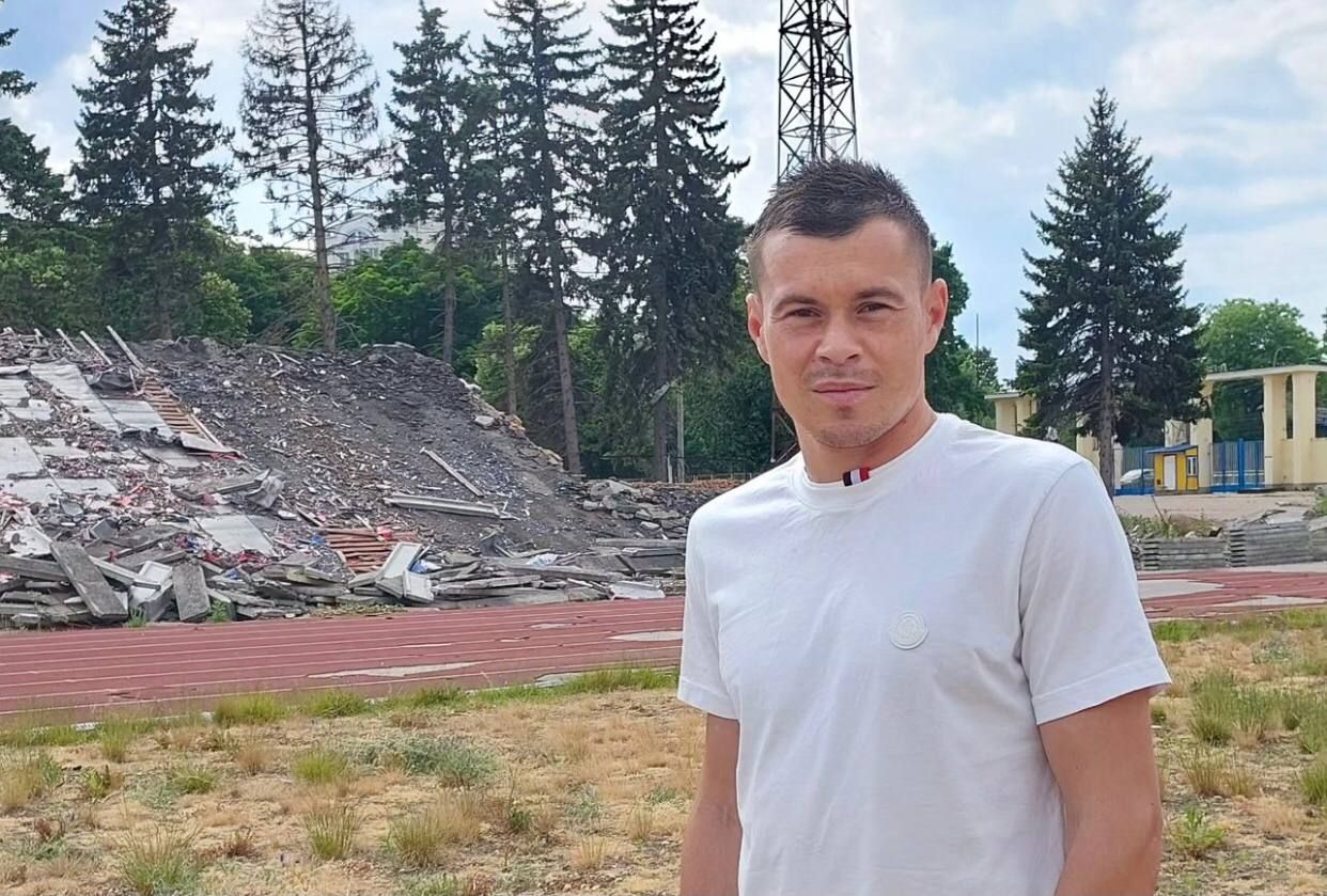 Єгор Картушов  на стадіоні в Чернігові