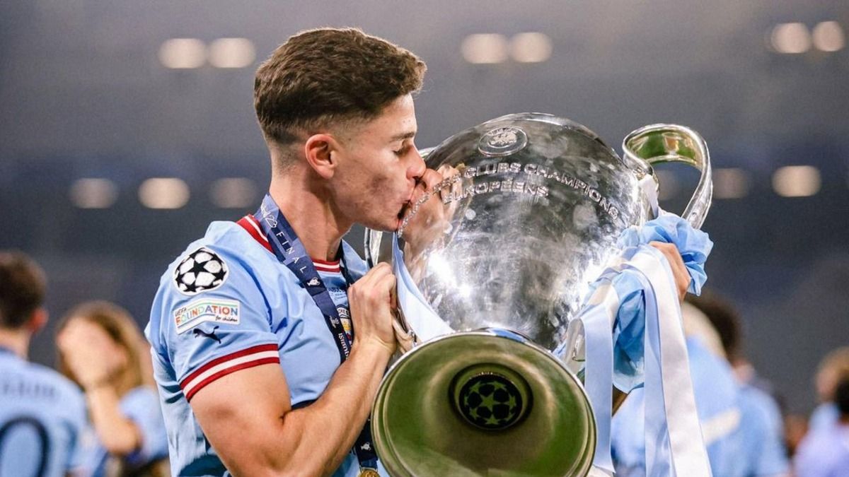 Хулиан Альварес стал победителем ЛЧ и КС в одном сезоне Хулиан Альварес стал победителем ЛЧ и КС в одном сезоне