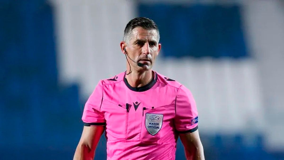 Німеччина – Україна – судді матчу передали гонорар на потреби ЗСУ Німеччина – Україна – судді матчу передали гонорар на потреби ЗСУ