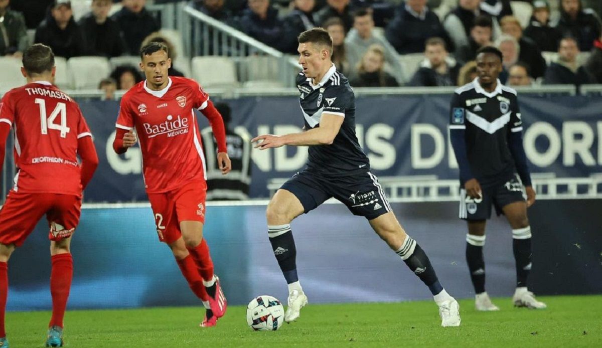 Бордо отримало покарання за дику витівку фаната у матчі проти Родеза Бордо отримало покарання за дику витівку фаната у матчі проти Родеза