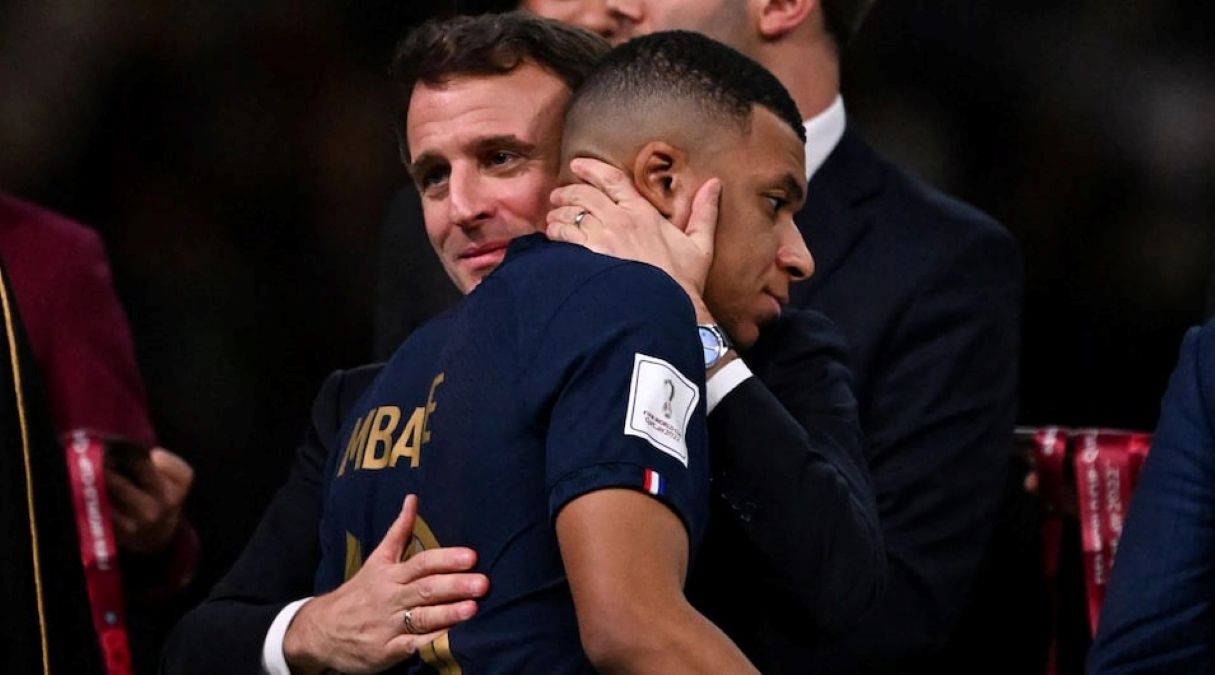 Макрон та Мбаппе Макрон та Мбаппе