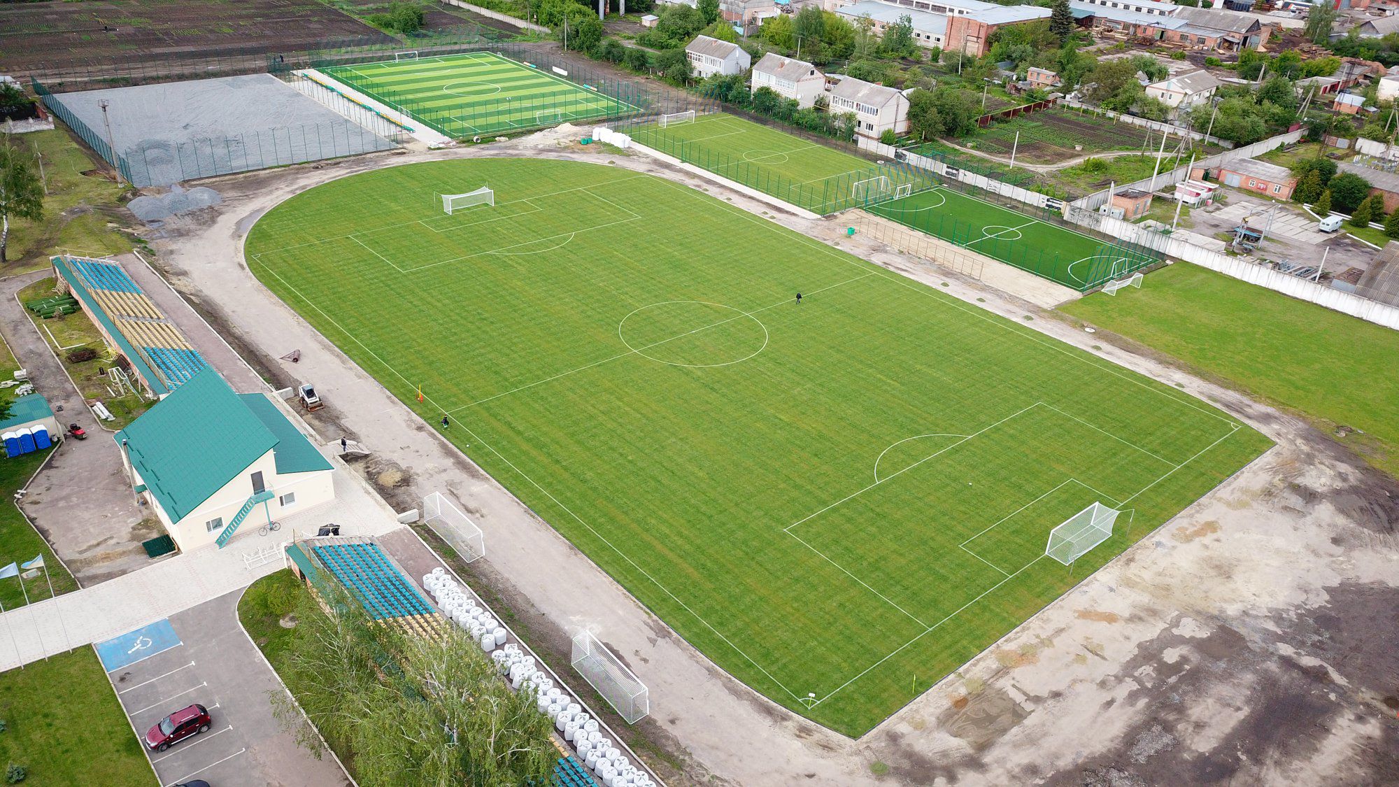 База Тростянця База Тростянця