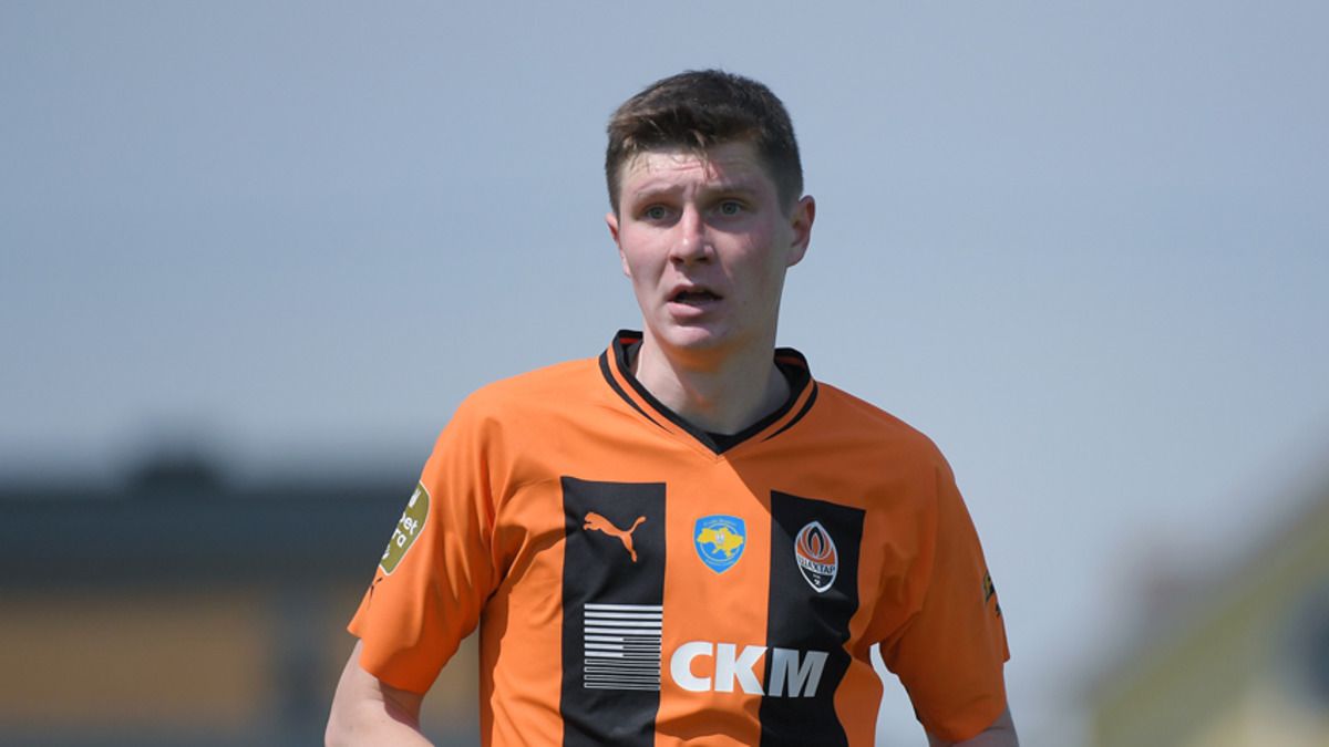 Артем Бондаренко може стати гравцем італійської Роми Артем Бондаренко може стати гравцем італійської Роми