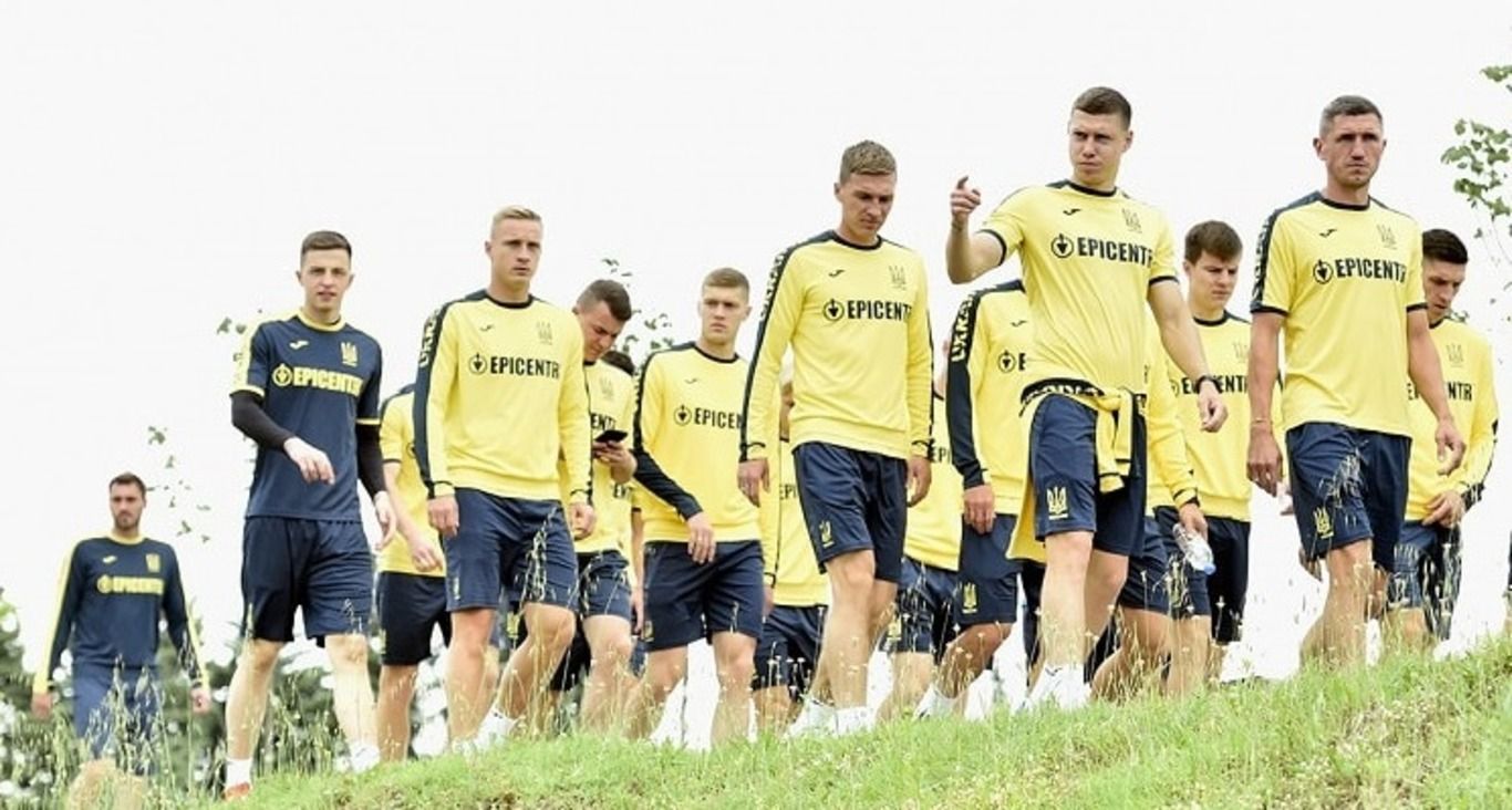 Збірна України з футболу Збірна України з футболу