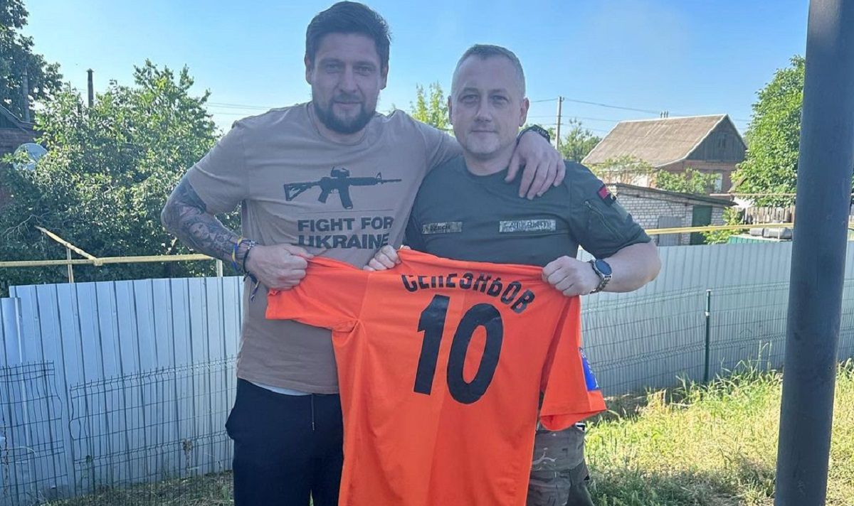 Брат Євгена Селезньова служить у ЗСУ – рідні не бачились 15 років Брат Євгена Селезньова служить у ЗСУ – рідні не бачились 15 років