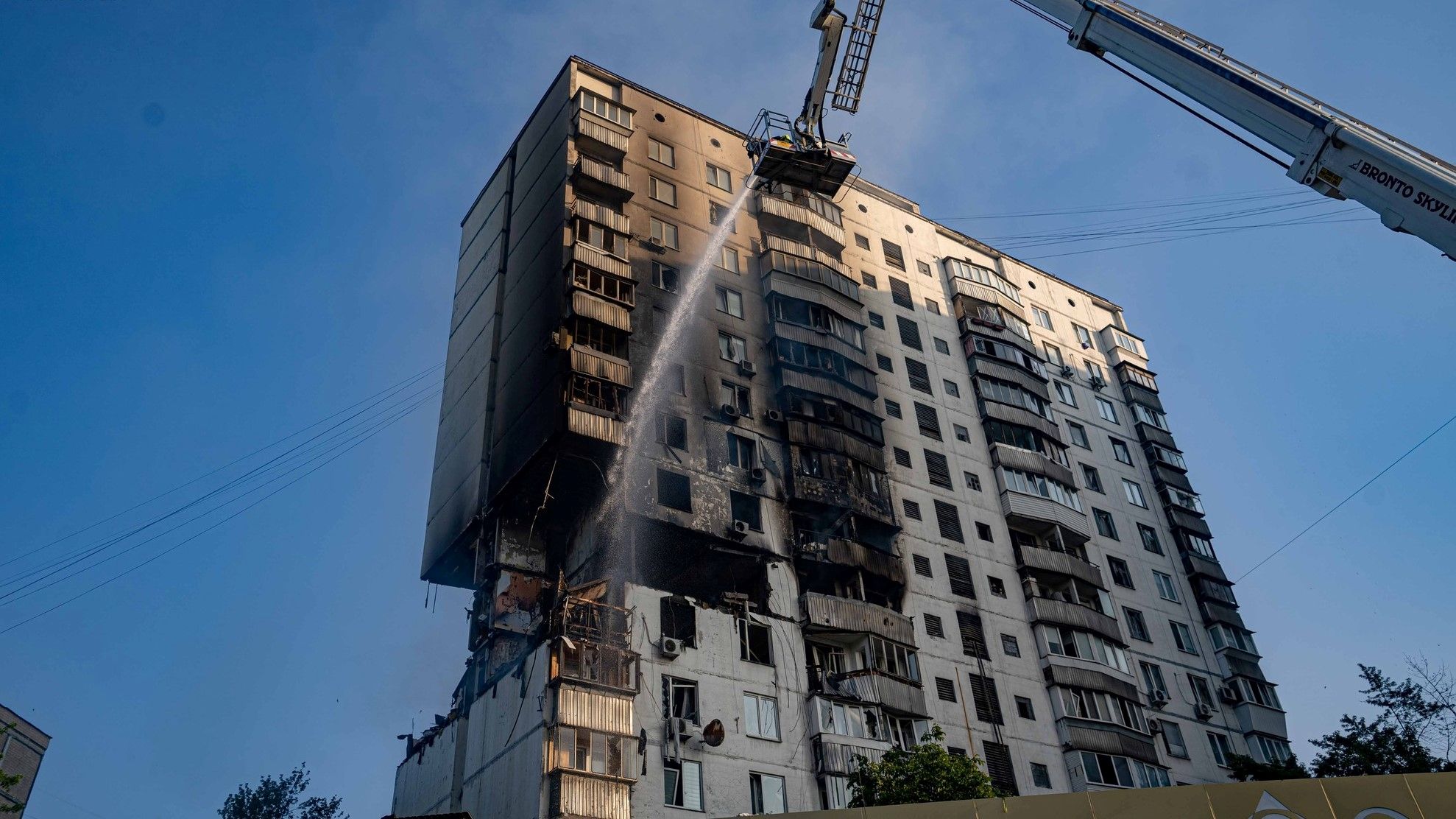 Багатоповерхівка в Києві після вибуху 22 червня