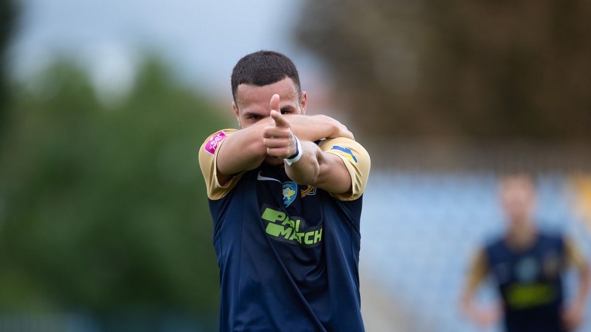 Игрок Днепра-1 Янис Амаш подал иск в суд на свой клуб - СМИ Игрок Днепра-1 Янис Амаш подал иск в суд на свой клуб - СМИ