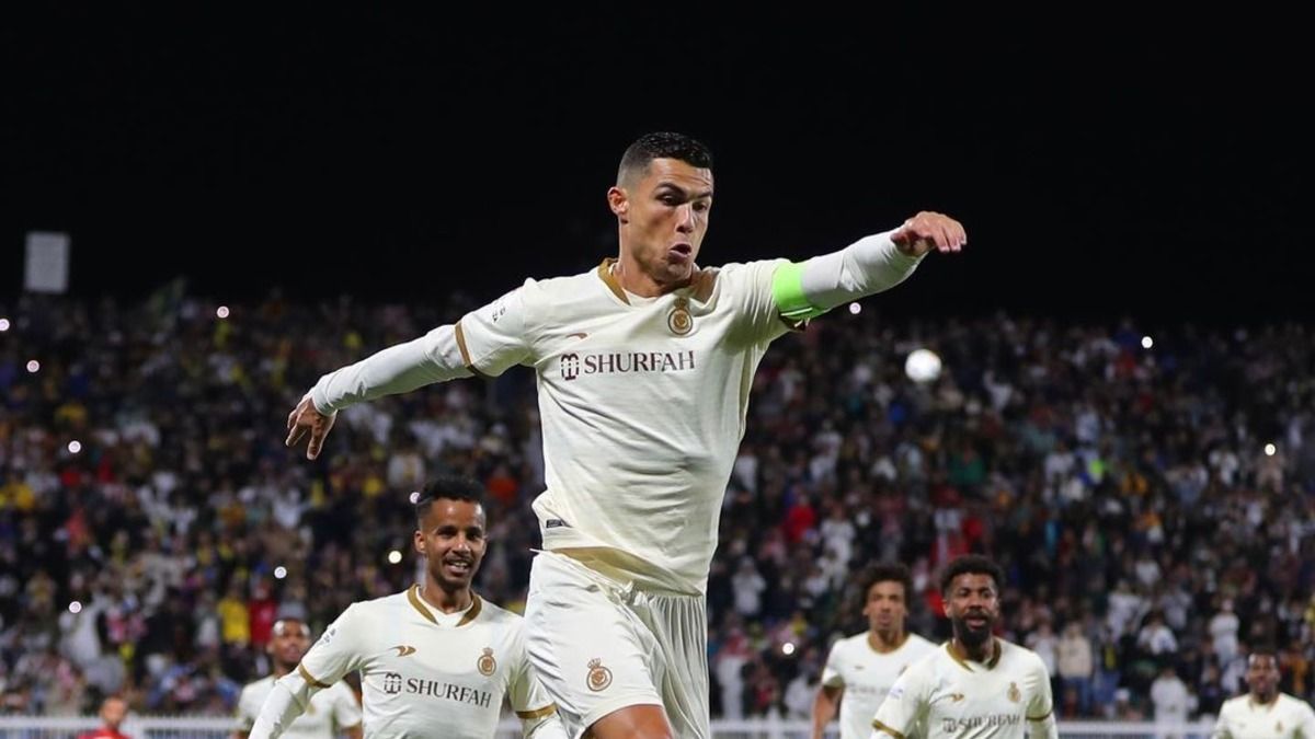 Португальский журналист раскритиковал Роналду за трансфер в Саудовскую Аравию Португальский журналист раскритиковал Роналду за трансфер в Саудовскую Аравию