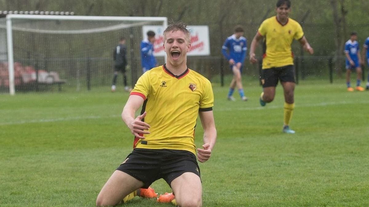 Кристиан Шевченко подписал контракт с английским Уотфордом Кристиан Шевченко подписал контракт с английским Уотфордом