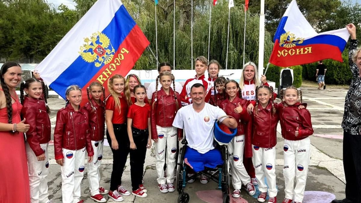 Белорусский паралимпиец Алексей Талай незаконно вывозит детей из Украины
