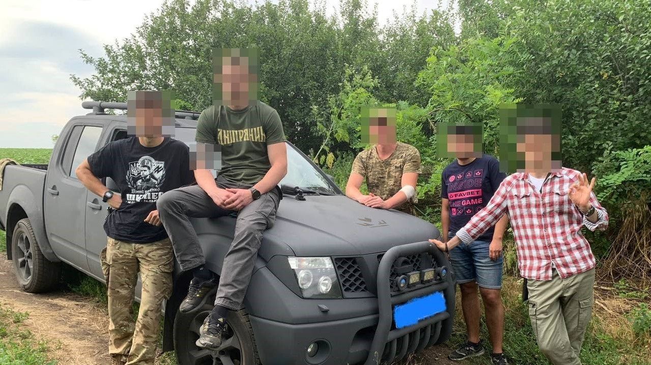 Еще 3 автомобиля для фронта: Favbet Foundation продолжает помогать ВСУ Еще 3 автомобиля для фронта: Favbet Foundation продолжает помогать ВСУ